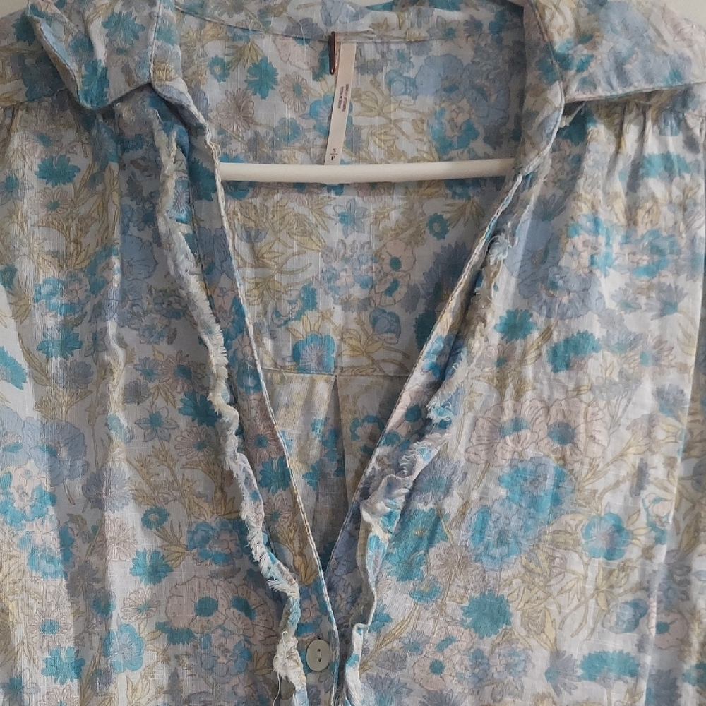 Free People Blue and Cream Floral Button Down Shirt - Picture 5 of 10